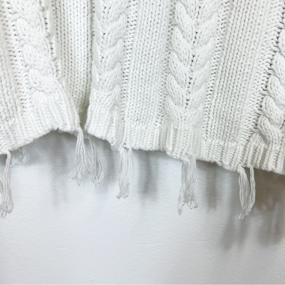 Umgee CableKnit Fringe Sweater Creamy White Size Medium - Picture 4 of 10